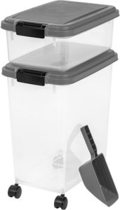 Pet food container 